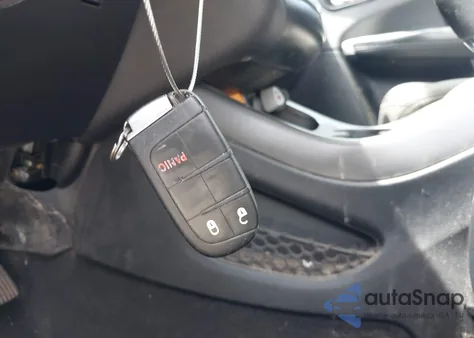 2020 Dodge Journey Se Value from USA, damaged, VIN 3C4PDCAB6LT273651